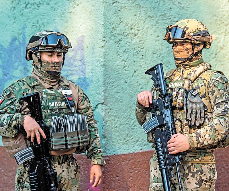 A Reino Unido también le preocupan la violencia entre grupos del crimen organ i z ado, así como la militarización de la seguridad pública. Foto: ARCHIVO AFP