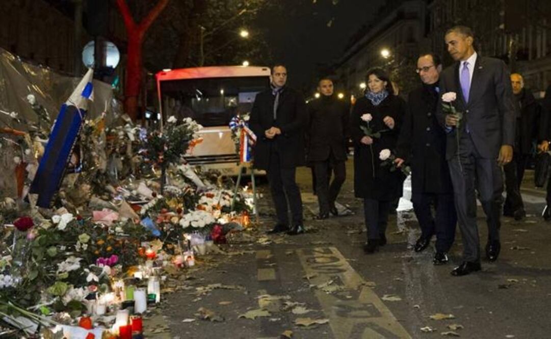 Obama paid his respects after arriving for the COP21 climate change conference. (Photo: AP)