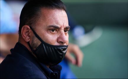 'Turco' Mohamed hace berrinche y se sale de conferencia