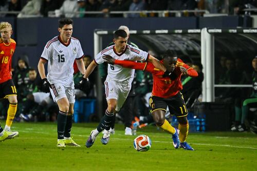 Erik Lira e Israel Reyes con la Selección Mexicana, durante un partido amistoso ante Bélgica, previo al Mundial de 2026 - Foto: EFE