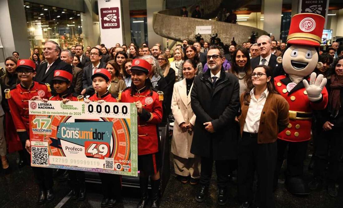 Emiten billete de lotería para celebrar 49 años de la Revista del Consumidor. Foto: Especial