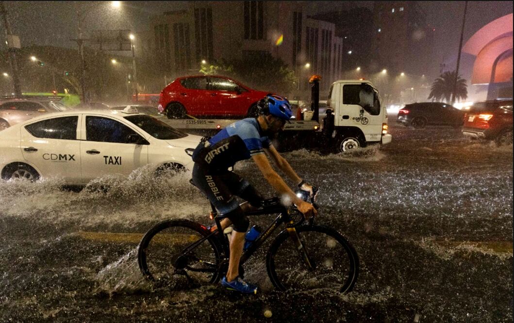 La CDMX se encuentra con doble alerta por lluvias este sábado 26 de julio. Foto: Germán Espinosa/EL UNIVERSAL