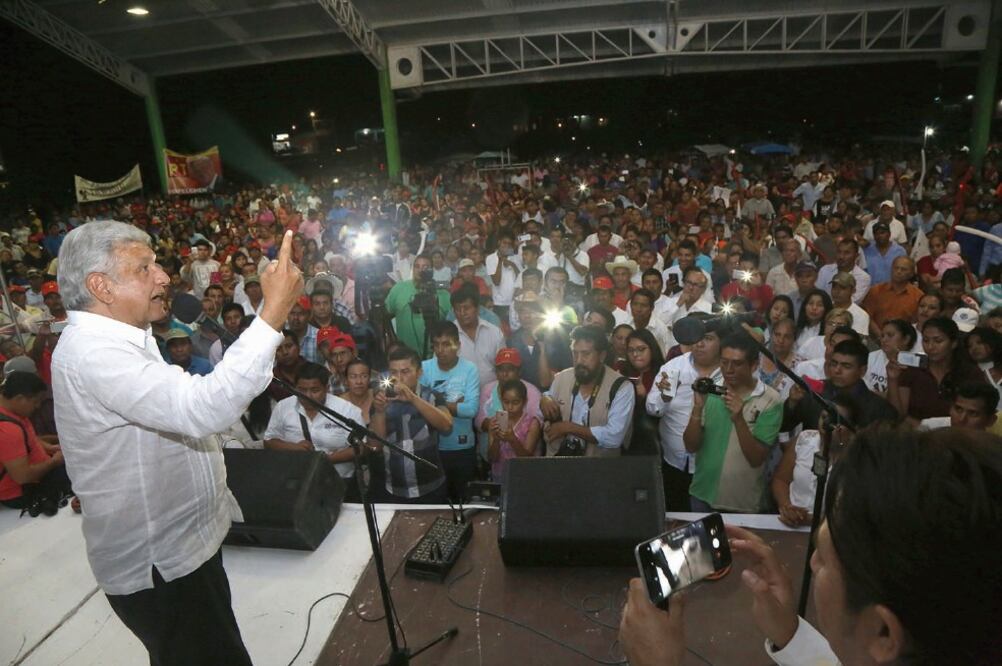 Andrés Manuel López Obrador asegura que la Ley de Seguridad Interior es “un capricho” y no ayuda a combatir la inseguridad. (MARTÍN ZETINZ. CUARTOSCURO)