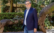 "Frente a la barbarie, las ideas fracasan o tardan en plantarse”: Élmer Mendoza