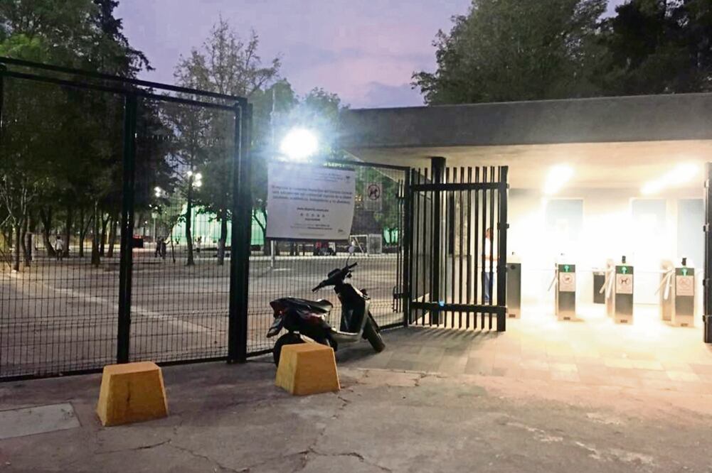 En sólo una semana se puede observar el cambio que ha generado el acceso controlado a la zona conocida como Los Frontones. (CHRISTOPHER ROGEL BLANQUET. EL UNIVERSAL)