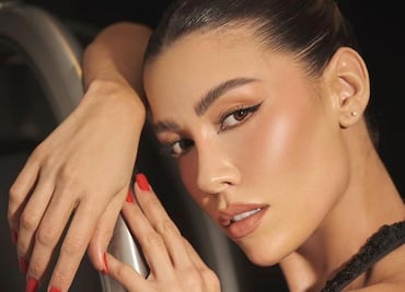 Michelle Salas se une a la tendencia total denim con maxi falda