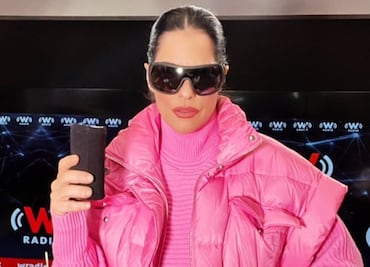 "¡Salud!", Martha Debayle reacciona a críticas y brinda con famosa lata con "calcetín"