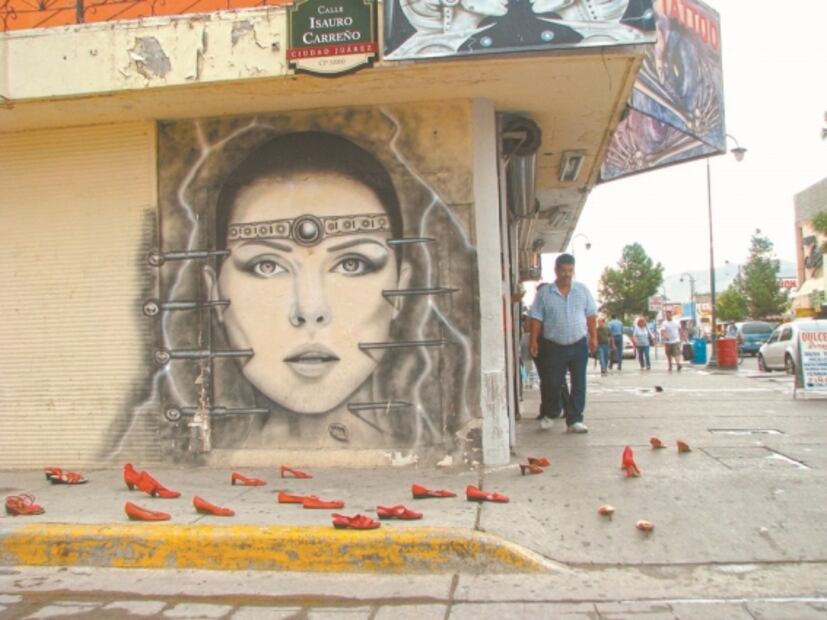 "Vivimos una pandemia de feminicidios desde hace 30 años en México": Elina Chauvet