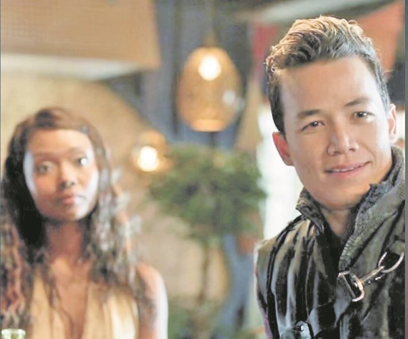 La sexta temporada muestra la lucha por la sobrevivencia ante la escasez de alimentos.  WARNER CHANNEL