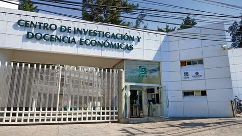 CIDE se compromete a pagar adeudo a profesores; considera revertir cambios hechos en el sexenio pasado