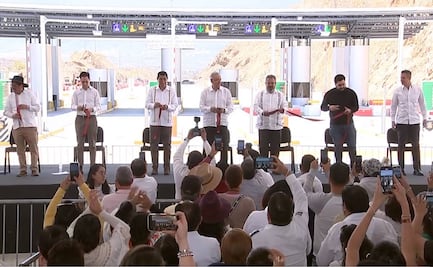 Tras 15 años de construcción, AMLO inaugura la autopista Oaxaca-Puerto Escondido