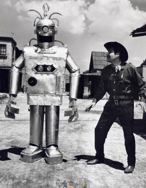 “La nave de los monstruos”, película de 1960 protagonizada por Eulalio González “Piporro”.