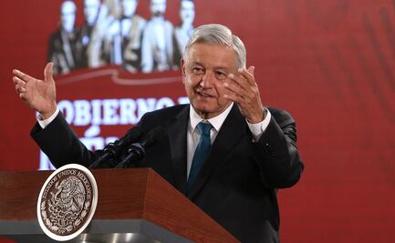AMLO pide elevar a rango constitucional pensiones a adultos mayores y discapacitados