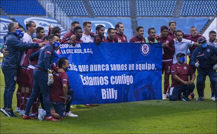Afición de Cruz Azul tacha al equipo de cómplice de 'Billy' Álvarez