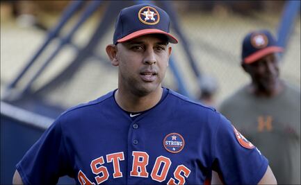 Alex Cora, el siguiente en la lista de castigo para las Grandes Ligas