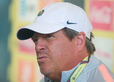 'Piojo' no saldrá del América: Mauricio Culebro