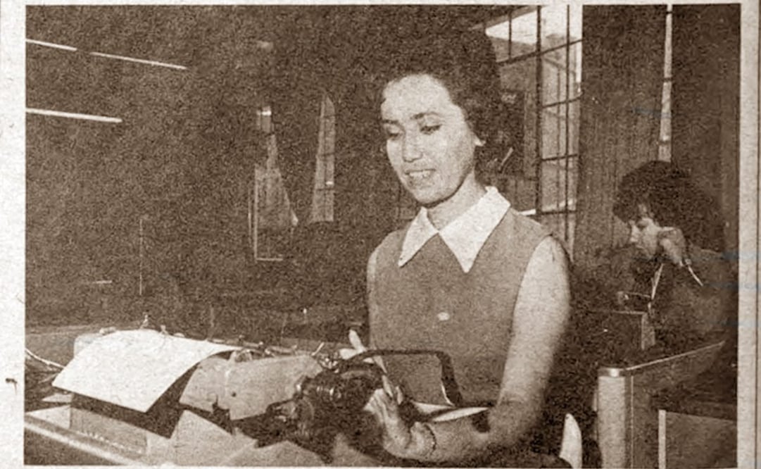 Gloria Lara, primera mujer titulada como periodista por la UNAM. Foto: Gaceta UNAM, 1972