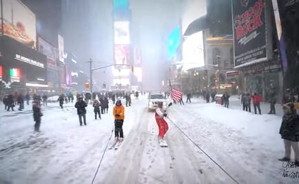 Video. Aprovechan nevada para esquiar por calles de NY