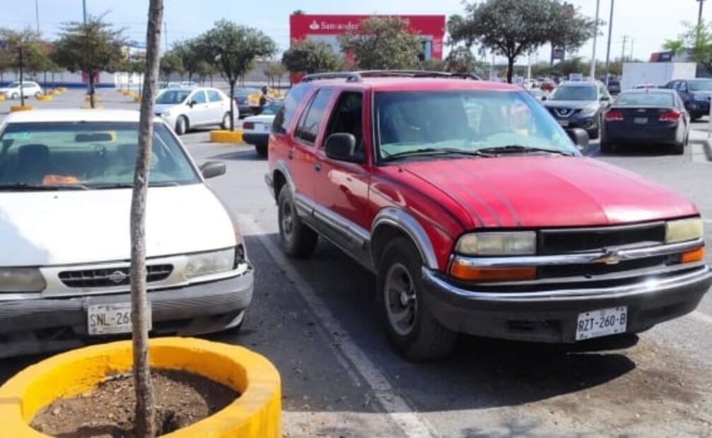 Detienen a banda de “El Mocho”, hombre sin piernas que usaba un palo para robar autos en NL