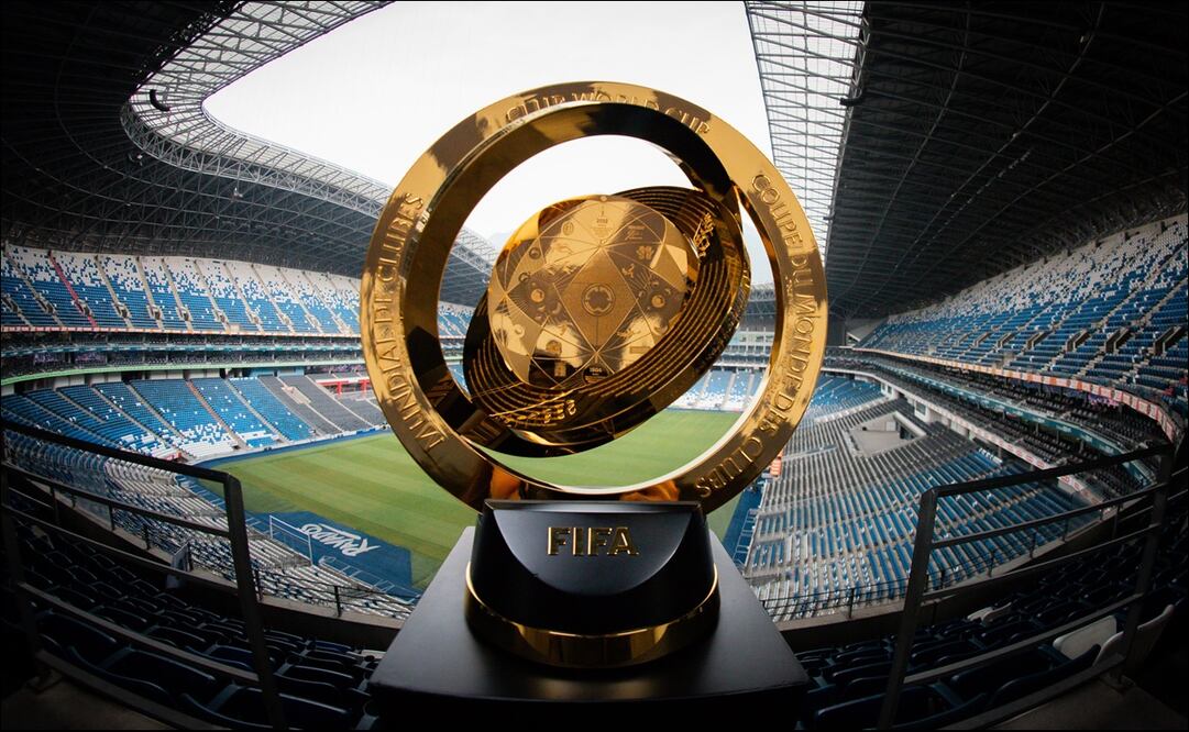 El trofeo del Mundial de Clubes en el Gigante de Acero / Foto: Rayados