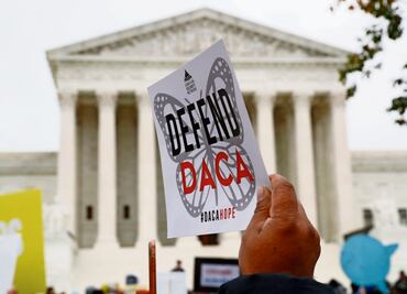 "Dreamers" piden a tribunal proteger su derecho a permanecer en EU; caso podría llegar a la Corte Suprema