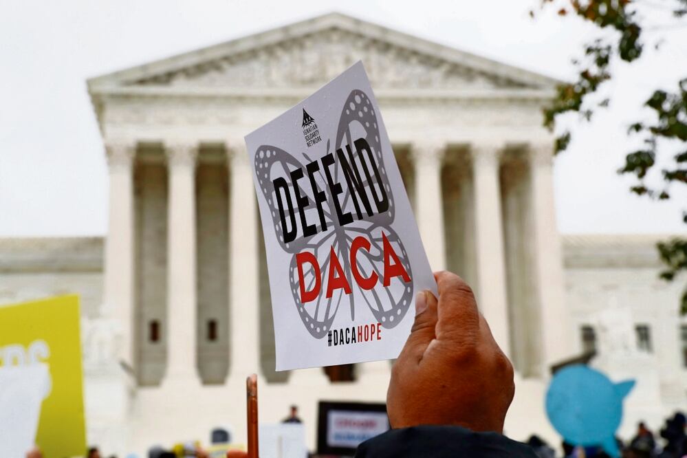 La última vez que la Corte Suprema examinó el programa bloqueó el intento de Trump de ponerle fin durante su mandato. Pero desde entonces la composición de la corte ha cambiado, con una mayoría de jueces conservadores. Foto: Archivo/El Universal
