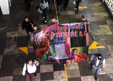 Recuerdan con misa y marcha a costureras que murieron en el sismo de 1985 en la colonia Obrera