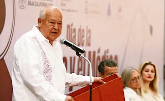 Góber de BCS se pelea con transportistas turísticos 