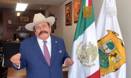 Senador de Morena sale en defensa de Yeidckol 