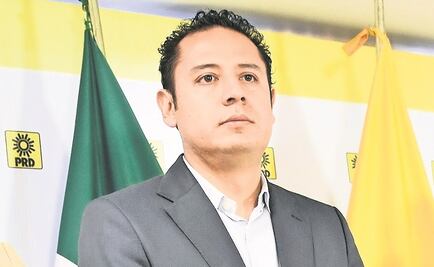 Clamor popular, retiro del nombre de Díaz Ordaz, dice el PRD