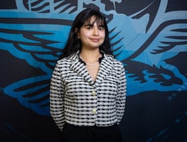 Ana Karen Sotero, la joven que regañó a los diputados de la CDMX; "muchos diputados estaban usando el celular, sin prestar atención"