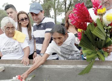 Milicias de ultraderecha buscan frenar caravana