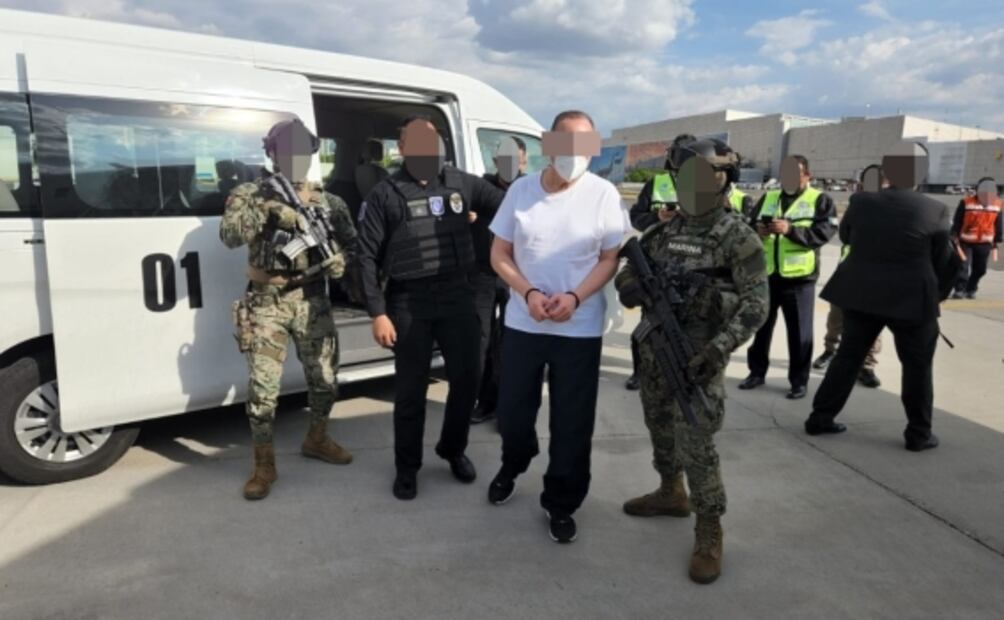 De tenis, pants y...¿un rosario? Llega el otro Duarte a México tras su extradición