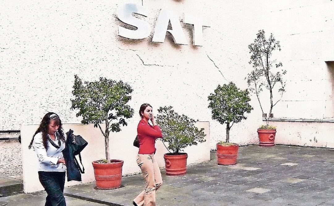 Las autoridades hacendarias niegan que hayan emitido información de manera indebida sobre el fideicomiso de Morena. (ARCHIVO EL UNIVERSAL)