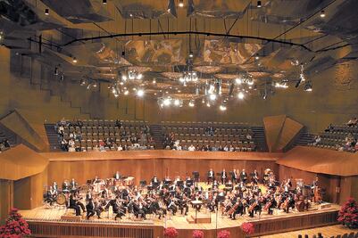 Poco a poco reinician las funciones