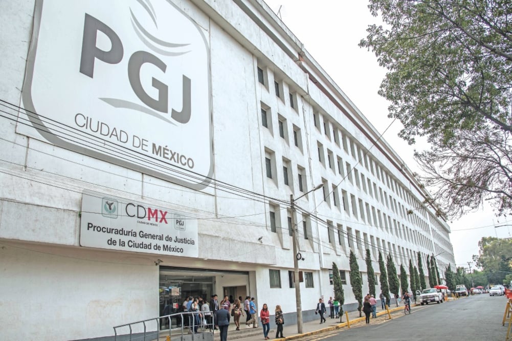 La procuraduría indaga a Abraham “N” por el delito de ejercicio ilegal del servicio publico; se desconoce si fue cesado. Foto: ARCHIVO EL UNIVERSAL