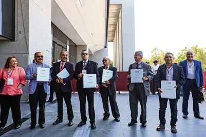 Inicia la entrega de constancias a legisladores