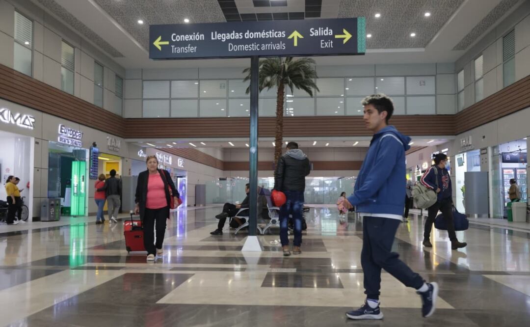 AIFA opera con normalidad; pasajeros destacan tranquilidad y ausencia de filas. Foto: Carlos Mejía