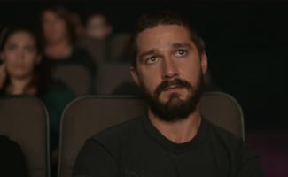 El hombre involucrado en la pelea con LaBeouf alega que el actor se dirigió a él con insultos homófobos