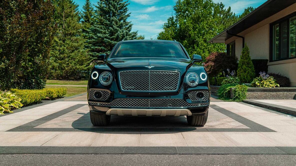 Presentan Bentley Bentayga blindado que puede resistir hasta una granada