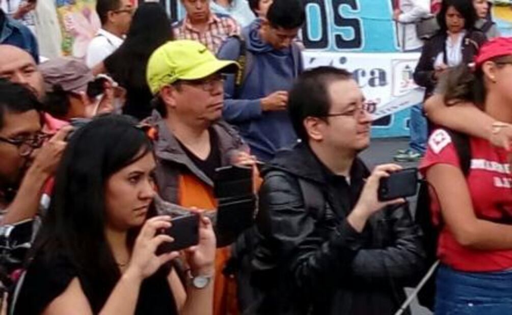 Reaparece "El Mosh" en marcha por los 43 de Ayotzinapa