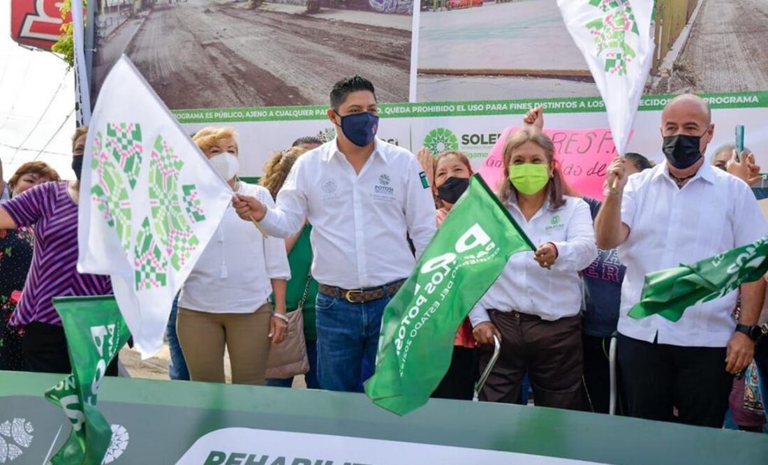 El programa inició este lunes en las arterias de la colonia Hogares Populares Pavón en el municipio de Soledad de Graciano Sánchez. Foto: Especial