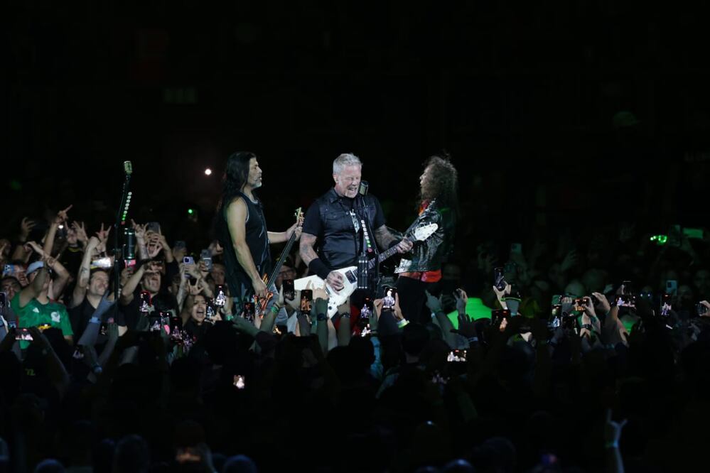James Hetfield se redime junto a Metallica en el Estadio GNP entre fuego y mosh pit Foto: de Carlos Mejía. El Universal