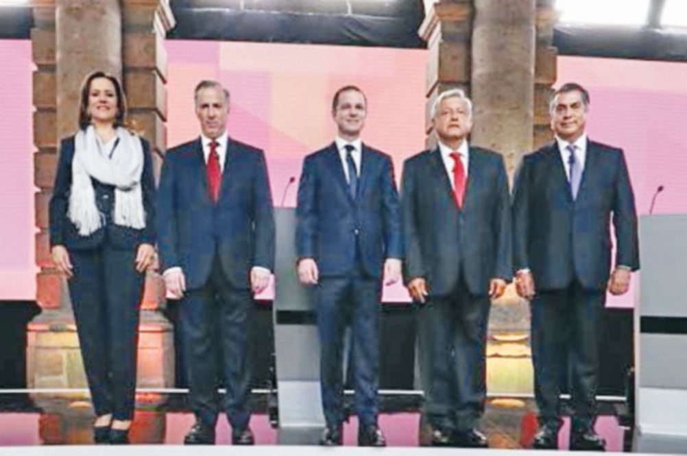 La pelea por Los Pinos se recrudece