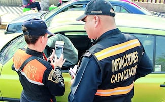 Capacitan a policías auxiliares para infraccionar