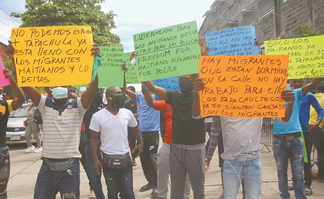 Los migrantes haitianos destacaron que no pueden trabajar si no tienen papeles y que las rentas en Tapachula son muy elevadas. Foto: María de Jesús Peters. EL UNIVERSAL