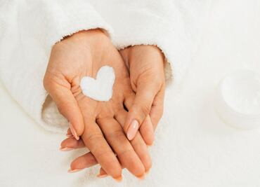 Cómo prevenir las manchas oscuras en las manos