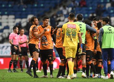 Pachuca derrota a Monterrey en partido atípico
