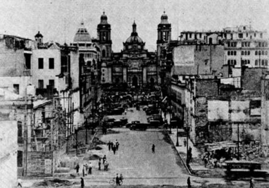 La controversial Avenida 20 de Noviembre