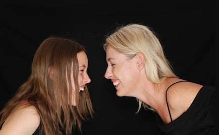 Reírse con más gente libera endorfinas en el cerebro